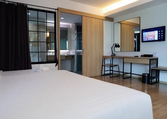 Hotel Mii Srinakarin - Sukhumvit