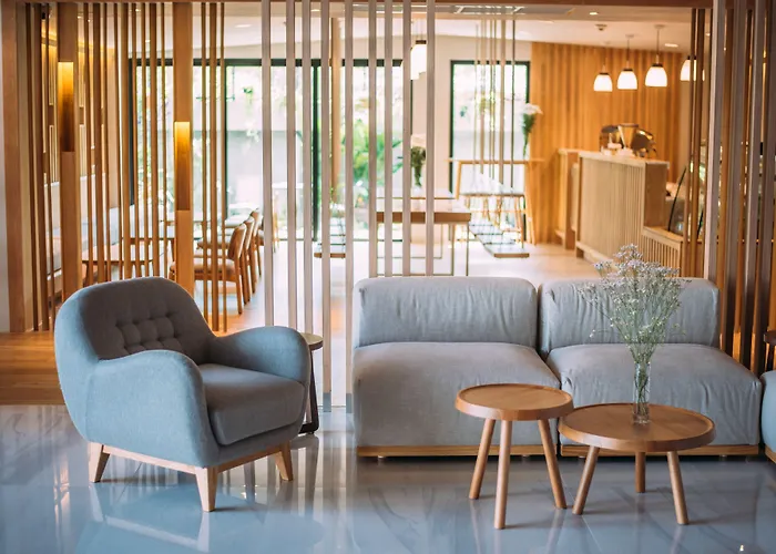 Hotel Mii Srinakarin - Sukhumvit 5*