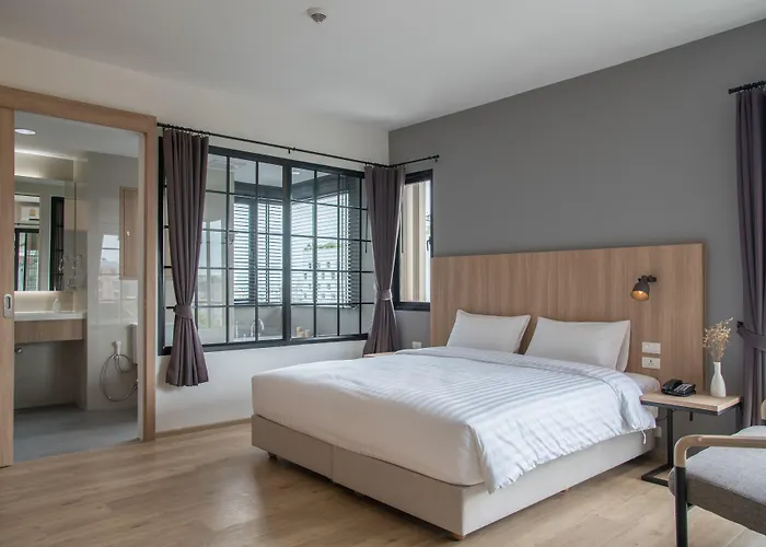 Hotel Mii Srinakarin - Sukhumvit
