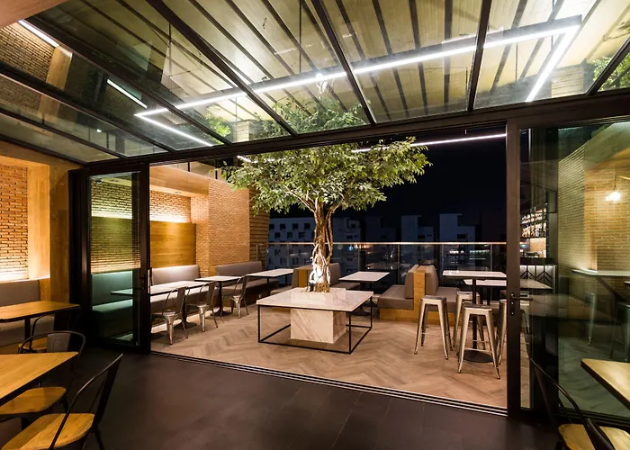 Hotel Mii Srinakarin - Sukhumvit 5*