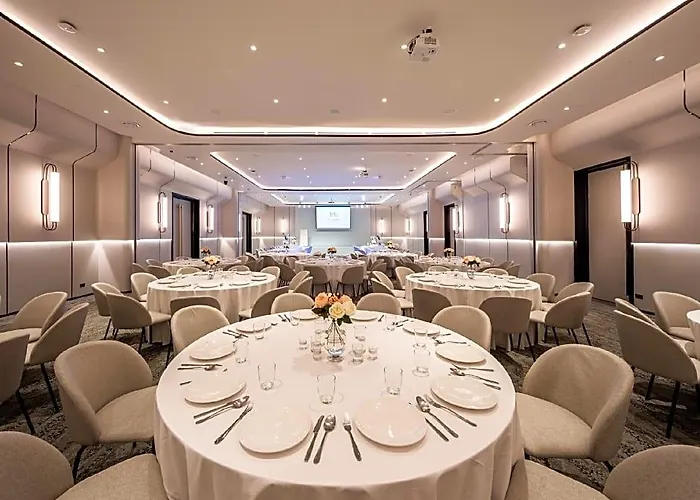 Mii Srinakarin - Sukhumvit Hotel